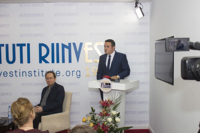 Riinvest mban debat për të ardhmen e thëngjillit në Kosovë