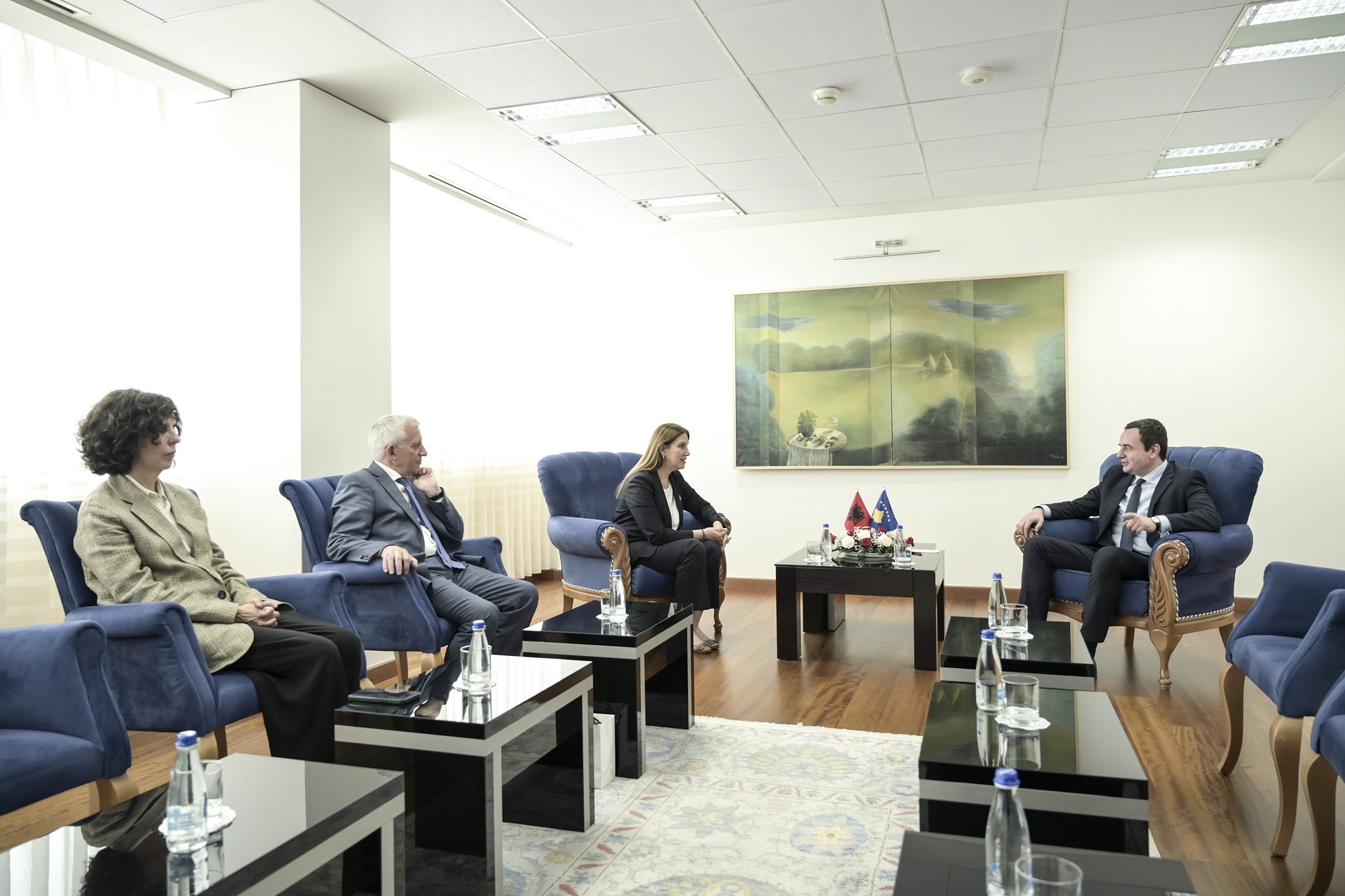 Kurti e Kumbaro planifikojnë konferencë për turizmin e përbashkët Kosovë - Shqipëri
