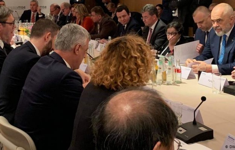Përplasjet e para mes Kurtit dhe Vuçiqit