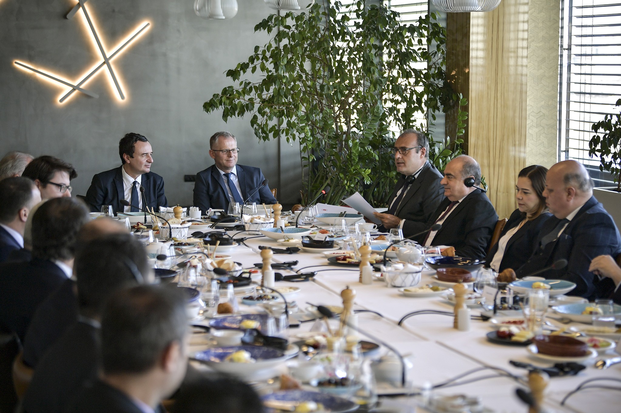 Kryeministri Kurti i njoftoi afaristët turq për kushtet e të bërit biznes në Kosovë