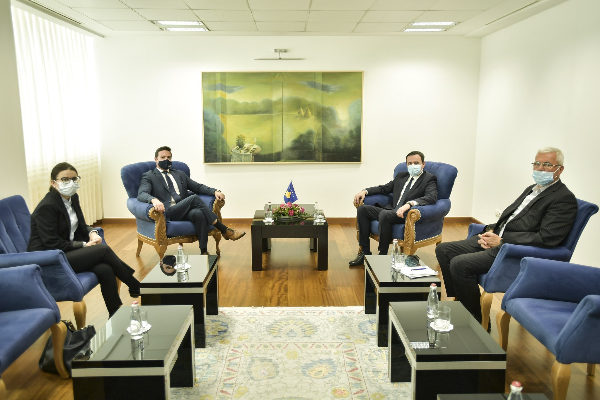 Kryeministri Kurti siguroi përfaqësuesit ENOMO-së për bashkëpunim të plotë