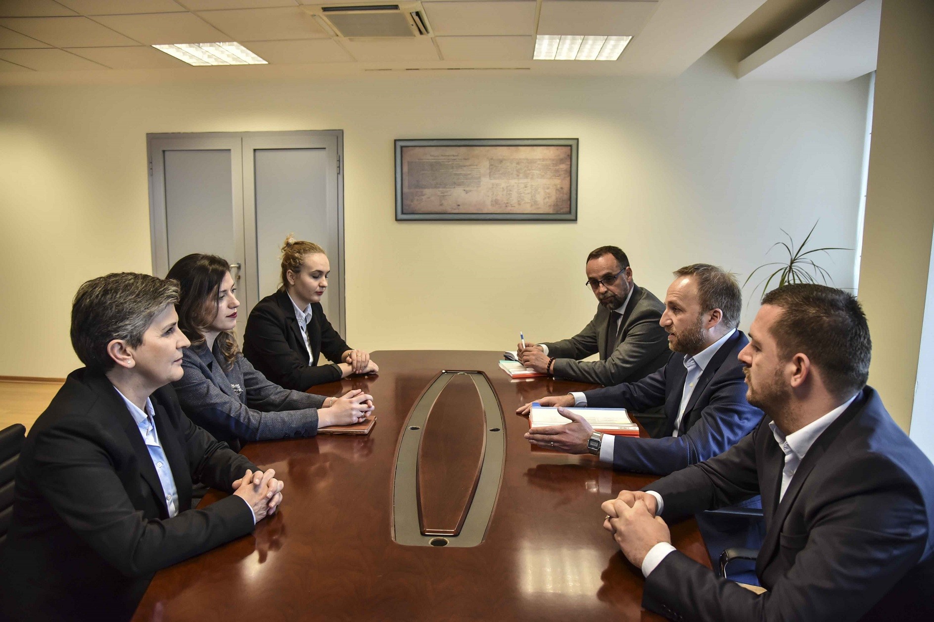Ministrja Haxhiu premton angazhim të plotë për sistemin e drejtësisë