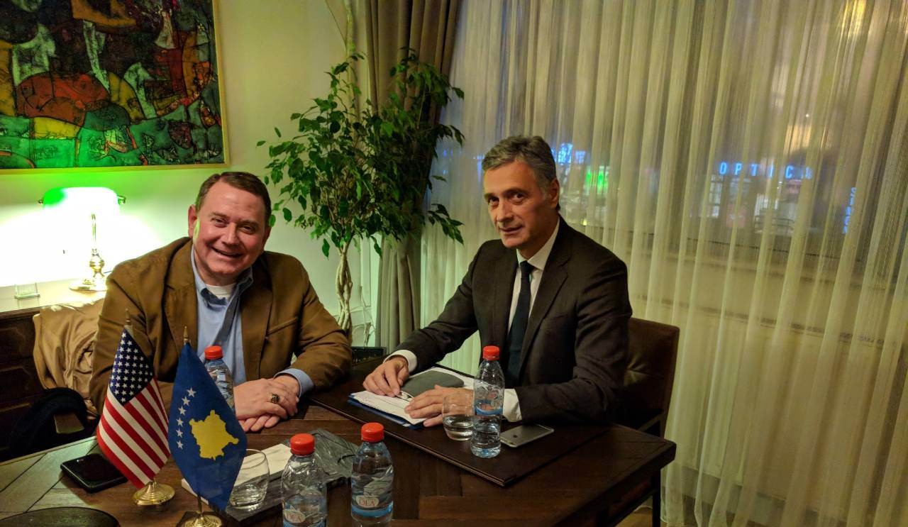 Kryeprokurori Lumezi merr mbështetje nga kryeprokurori Kalifornisë