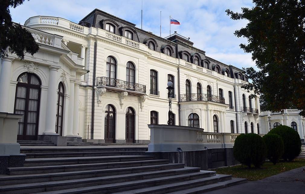 Republika Çeke dëbon 18 diplomatë rusë 