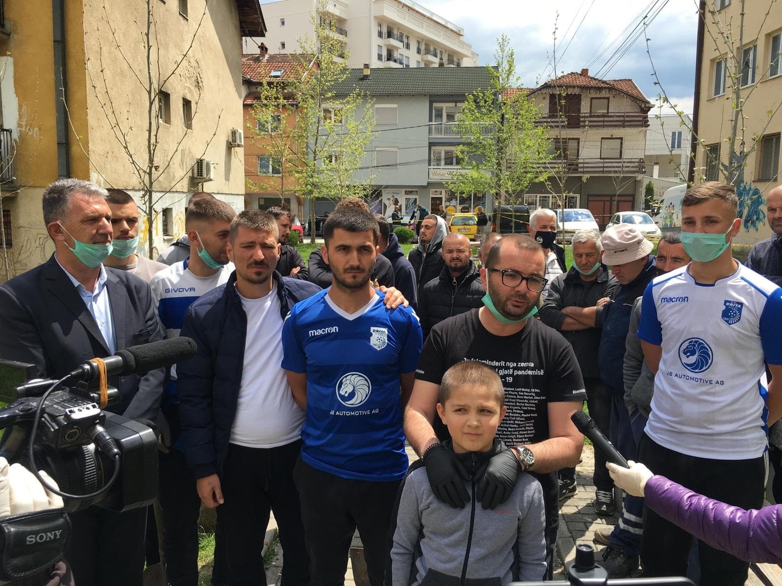 Komuna e Gjilanit mbjell drunj në lagjen “Bojana”