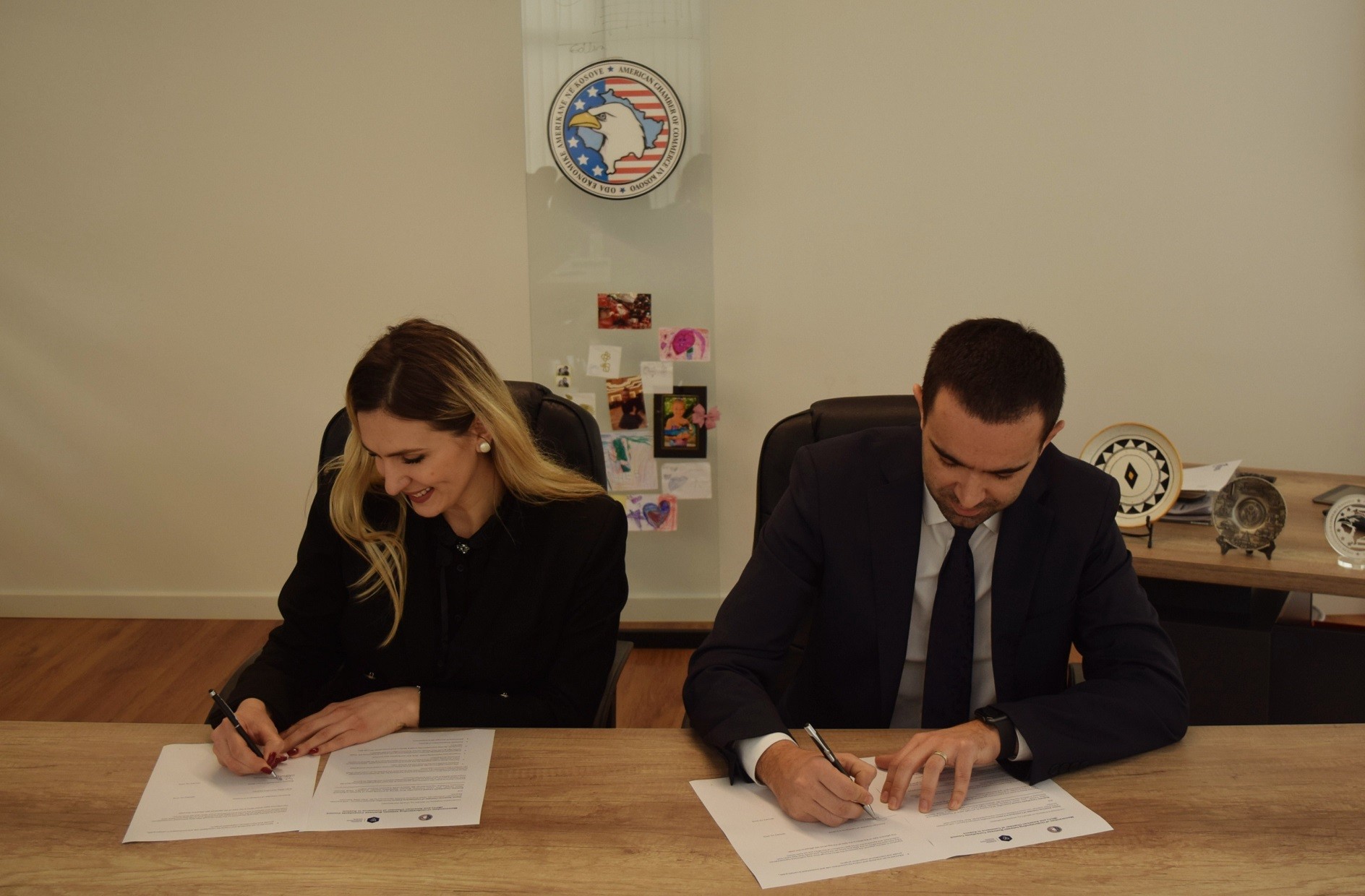 OEAK dhe BCC nënshkruan një memorandum për industrinë e konsulencës 