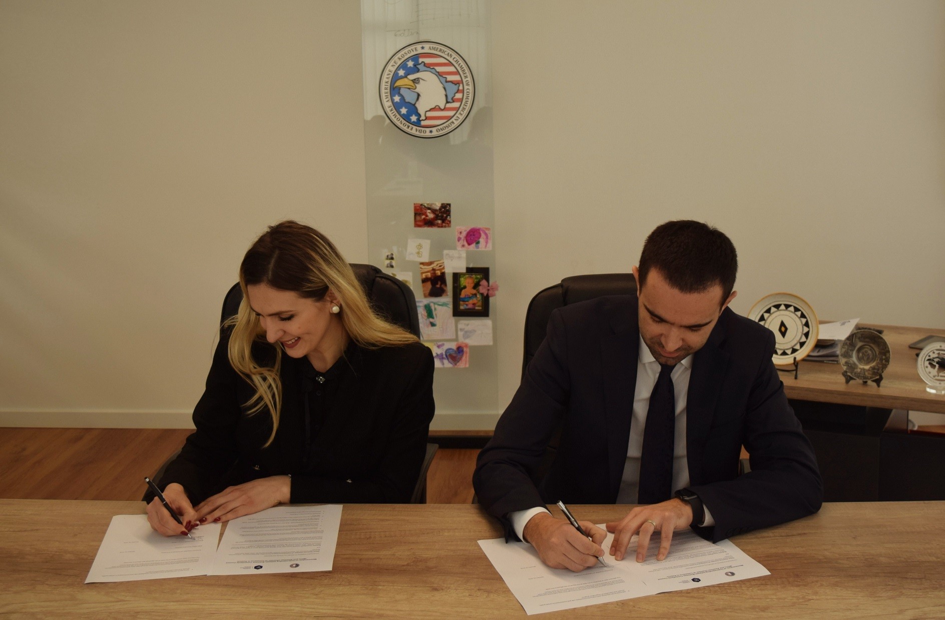 OEAK dhe BCC nënshkruan një memorandum për industrinë e konsulencës