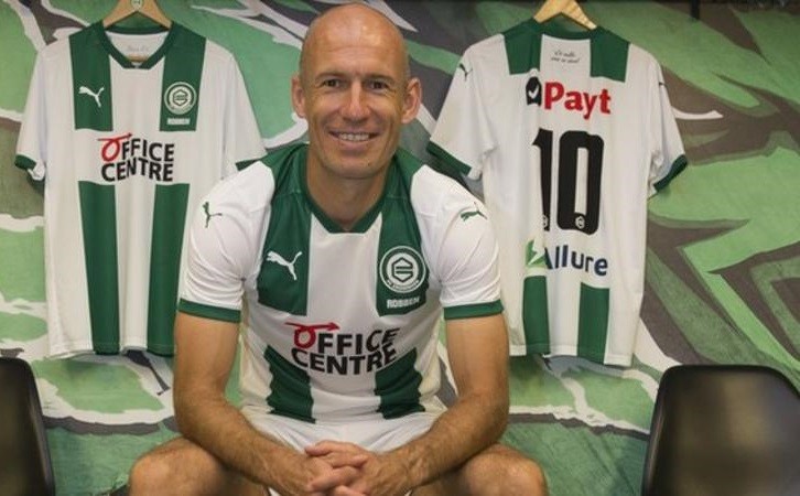 Robben nënshkruarn me skuadrën e Groningenit