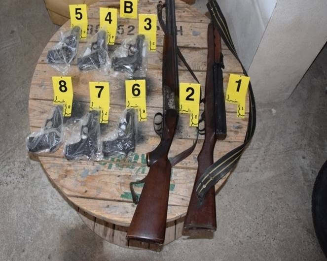 Arrestohen 5 persona nën dyshimin e bazuar për ‘trafikim të armëve’