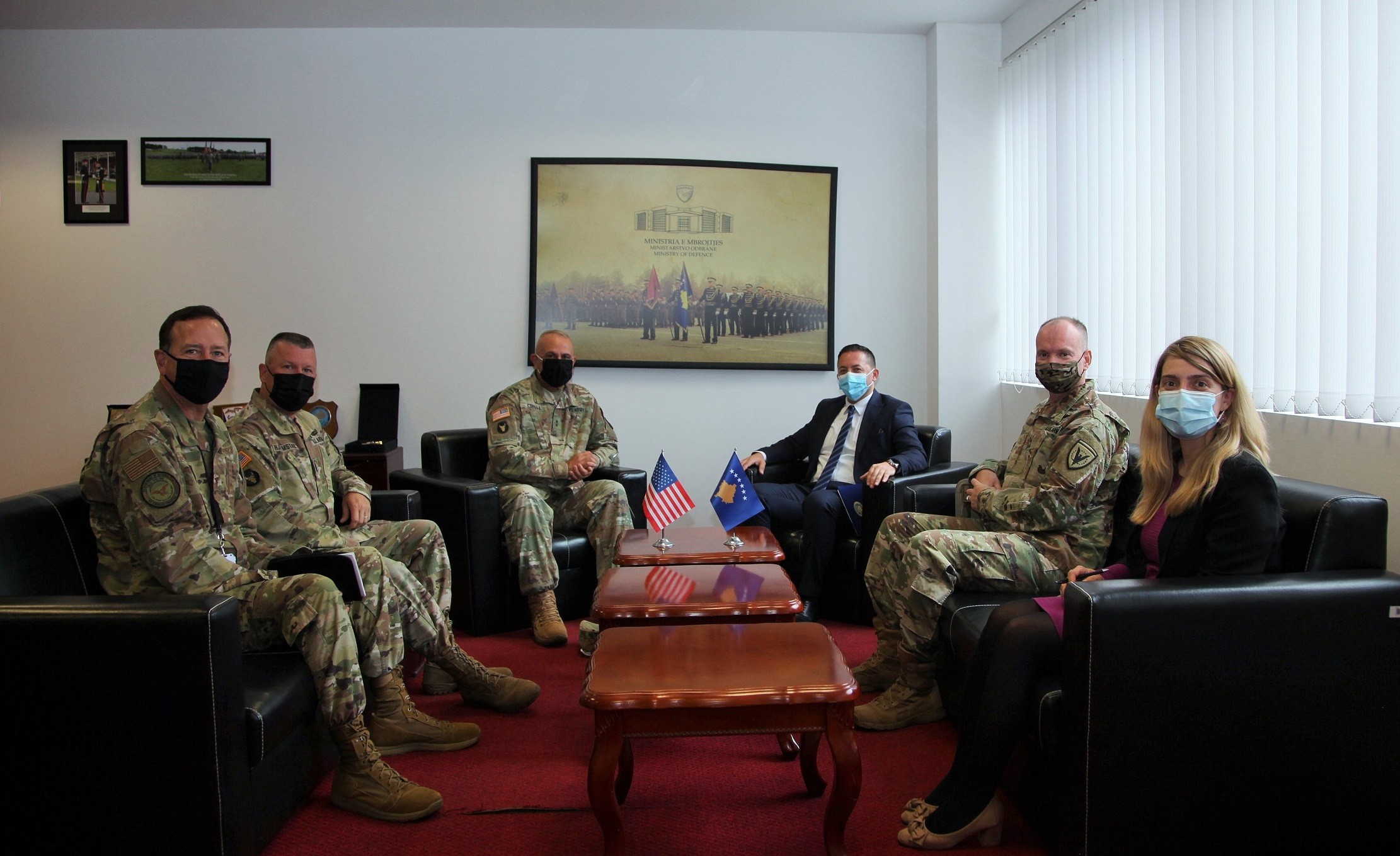 Ministri Mehaj e njoftoi, gjeneralin Corell mbi zhvillimet në Ministri të Mbrojtjes