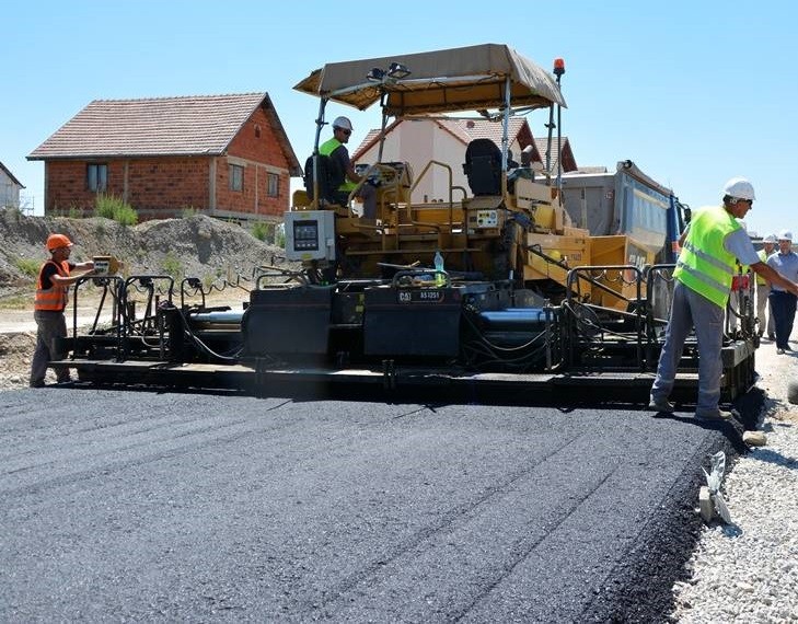 Rruga "Nazim Gafurri" mbyllet për qarkullim të automjeteve