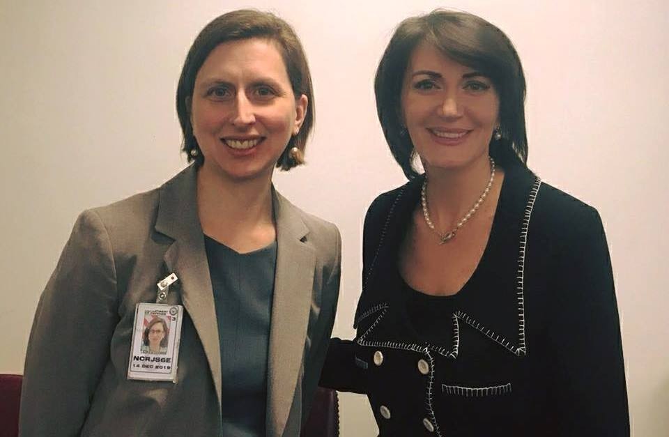 Jahjaga takon Laura Cooper, zëvendës sekretaren amerikane të mbrojtjes për Rusi, Ukrainë, dhe Euroazi