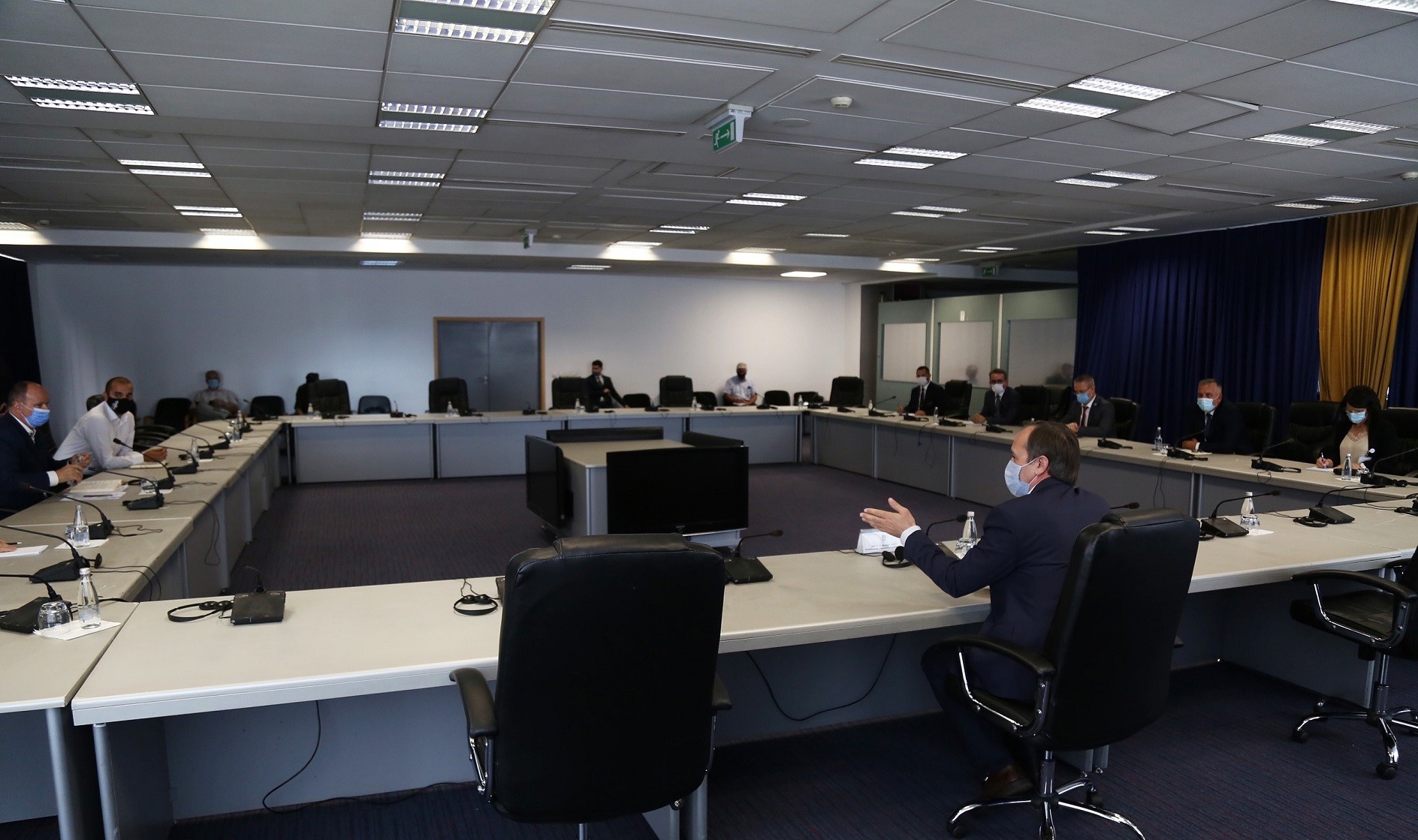 Kryeministri Hoti kërkon koordinim për zbatimin e masave anti COVID19
