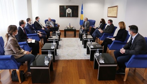 AKB dhe Kryeministri Hoti përcjellin eksportin vendor në katër shtete