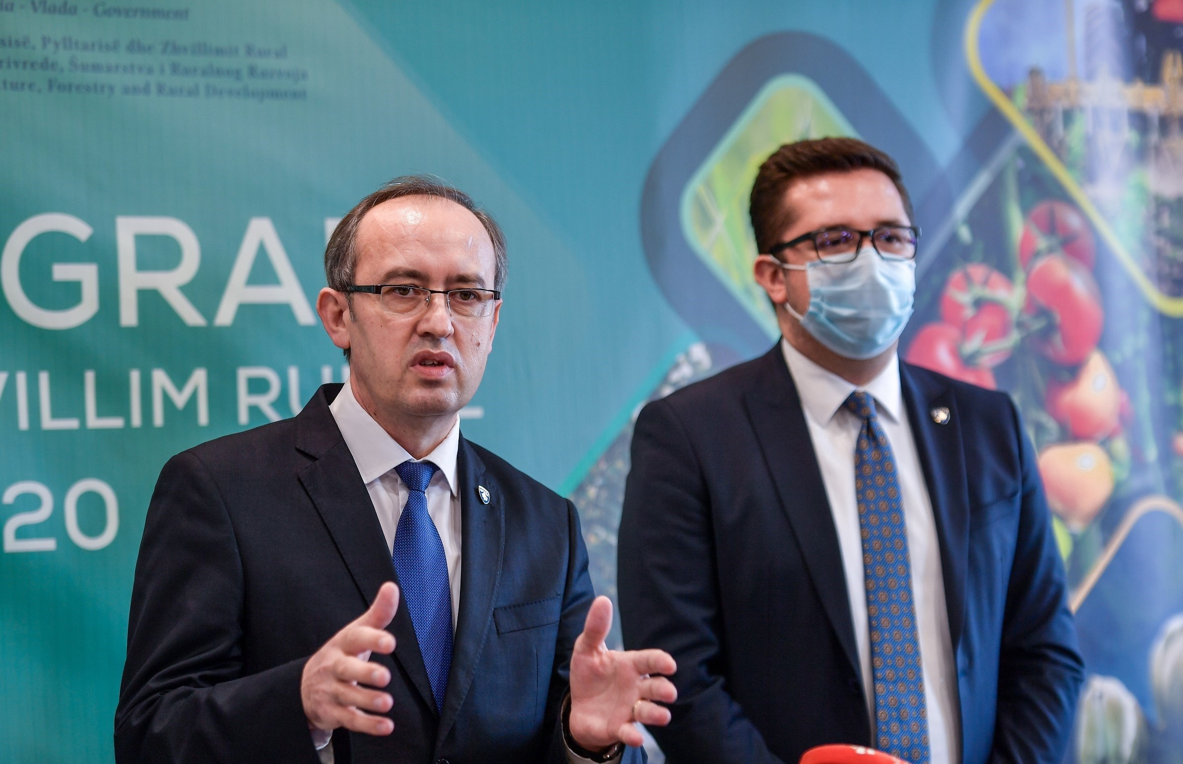 MBPZHR nënshkruan kontratat e para të përfituesve të Programit për Zhvillim Rural