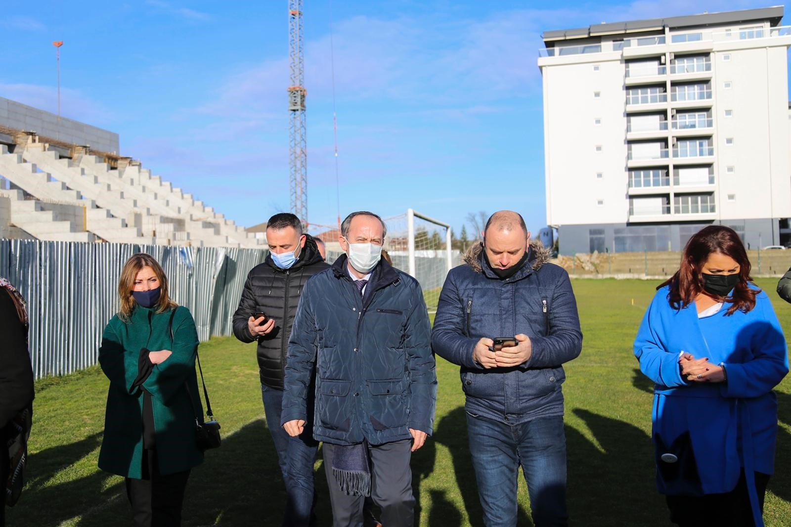Me renovimin e stadiumit po kompletohet infrastruktura sportive në Gjakovë