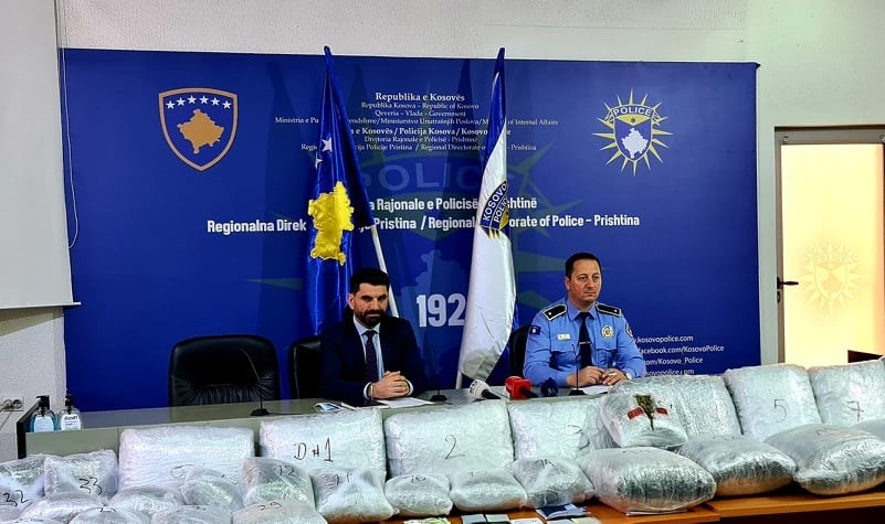 Policia konfiskon mbi 90 kg marihuanë dhe arrestohet një i dyshuar