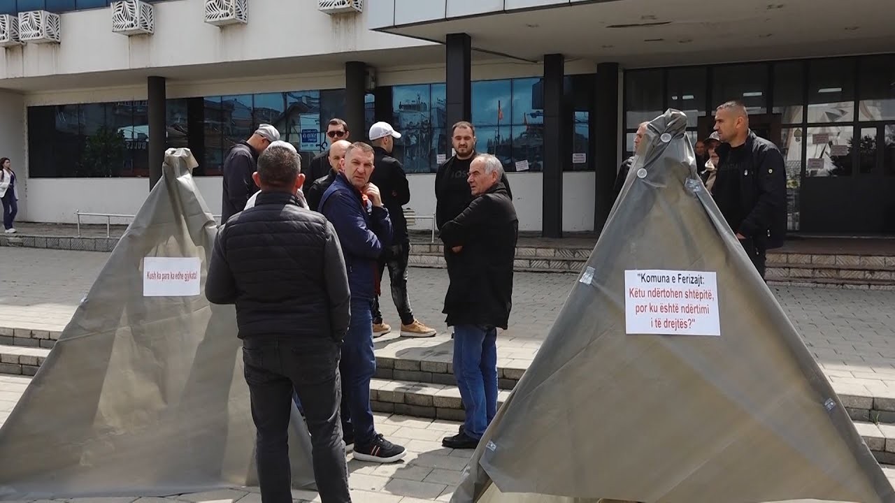 Banorët e lagjes Gezim Sahiti në Ferizaj serish protestojnë