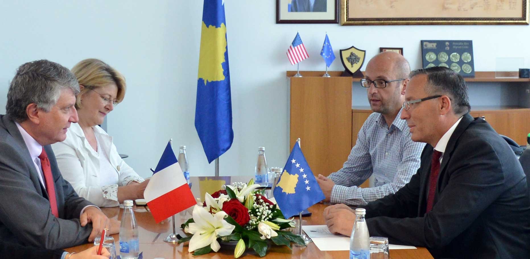 Hamza e Chabert diskutojnë për tërheqjen e bizneseve franceze në Kosovë