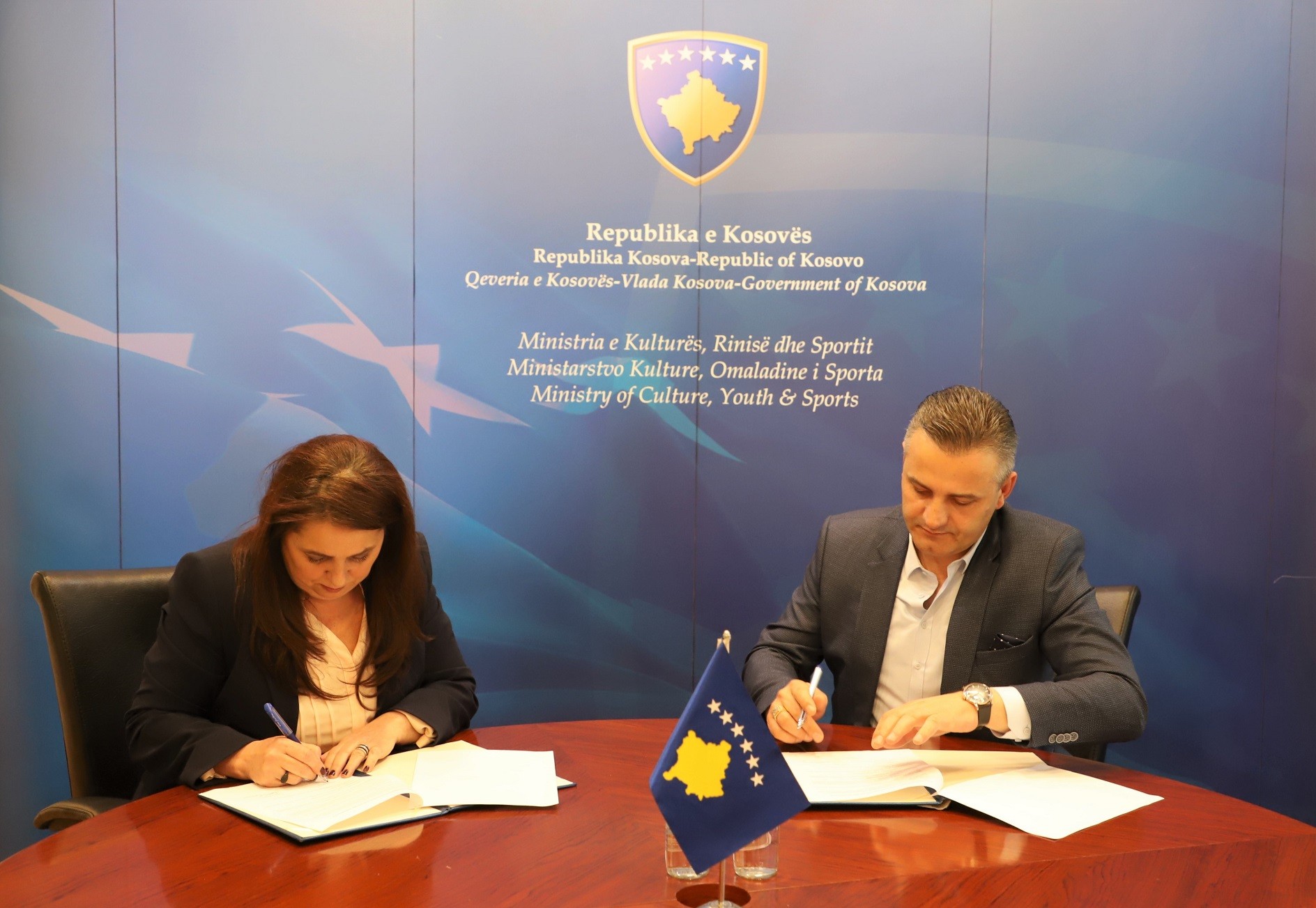 MKRS nënshkruan katër memorandume bashkëpunimi me komunën e Skenderajt