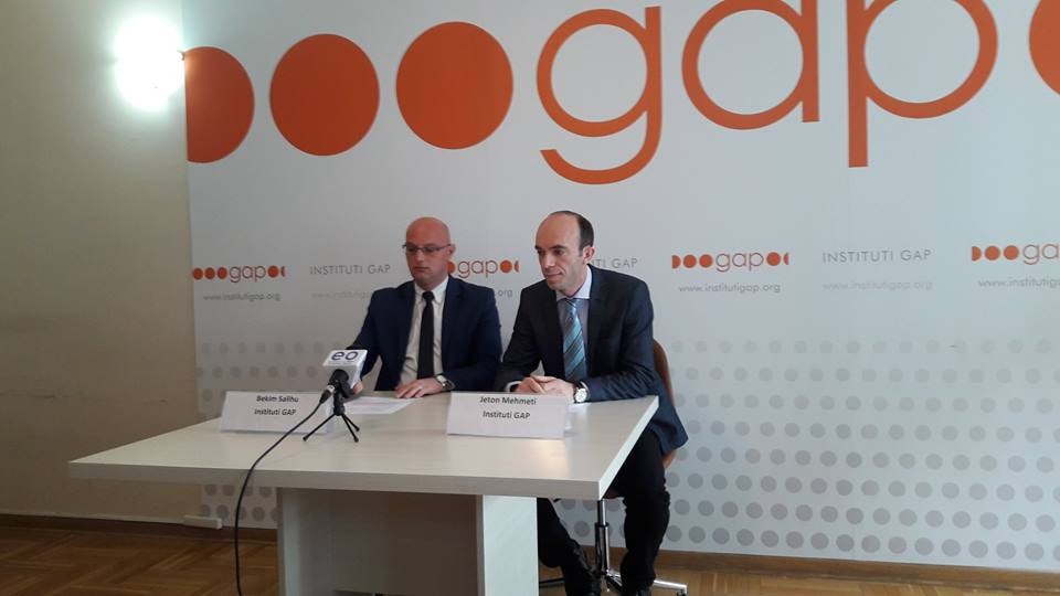 A do ta ndryshojnë institucionet e reja rekrutimet jo meritore në sektorin publik