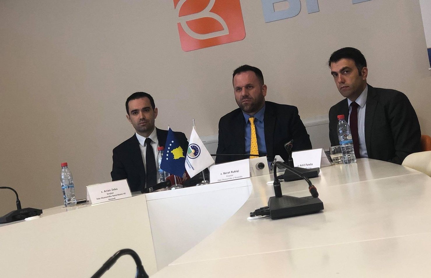 OEK, OEAK dhe KIE i kërkojnë ZRRE të shtyjë liberalizimin e tregut të energjisë