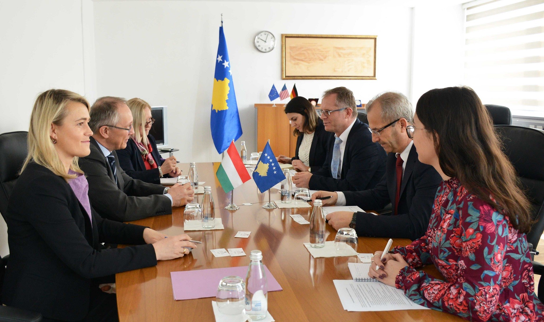 Hungaria mbështet Kosovën në rrugën e saj të zhvillimit ekonomik
