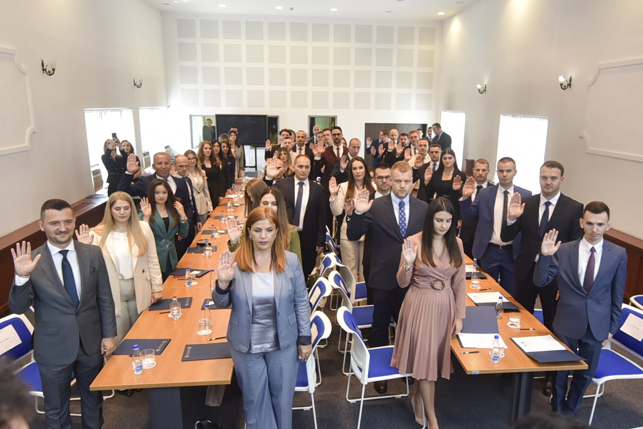 Presidentja Osmani dekretoi 48 gjyqtarë me mandat fillestar