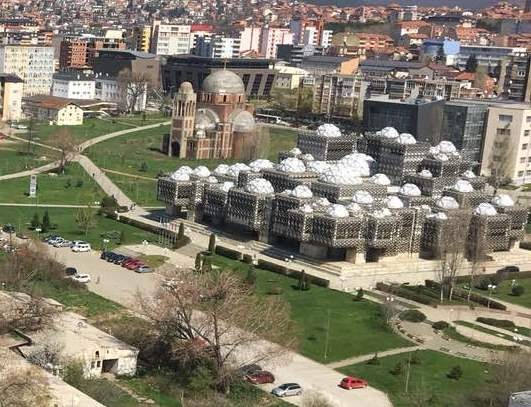 Këshilli Rinor Kosovar hap ekpozitën "Qendra Rinore Ideale"
