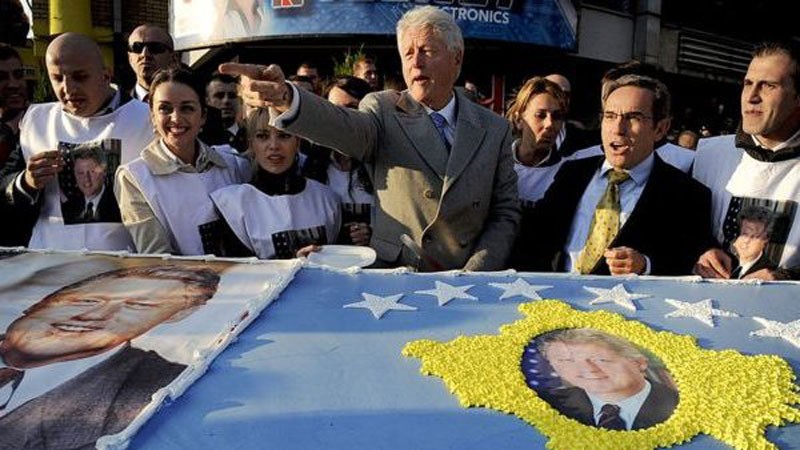 Bill Clinton, vjen sot për vizitë në Kosovë