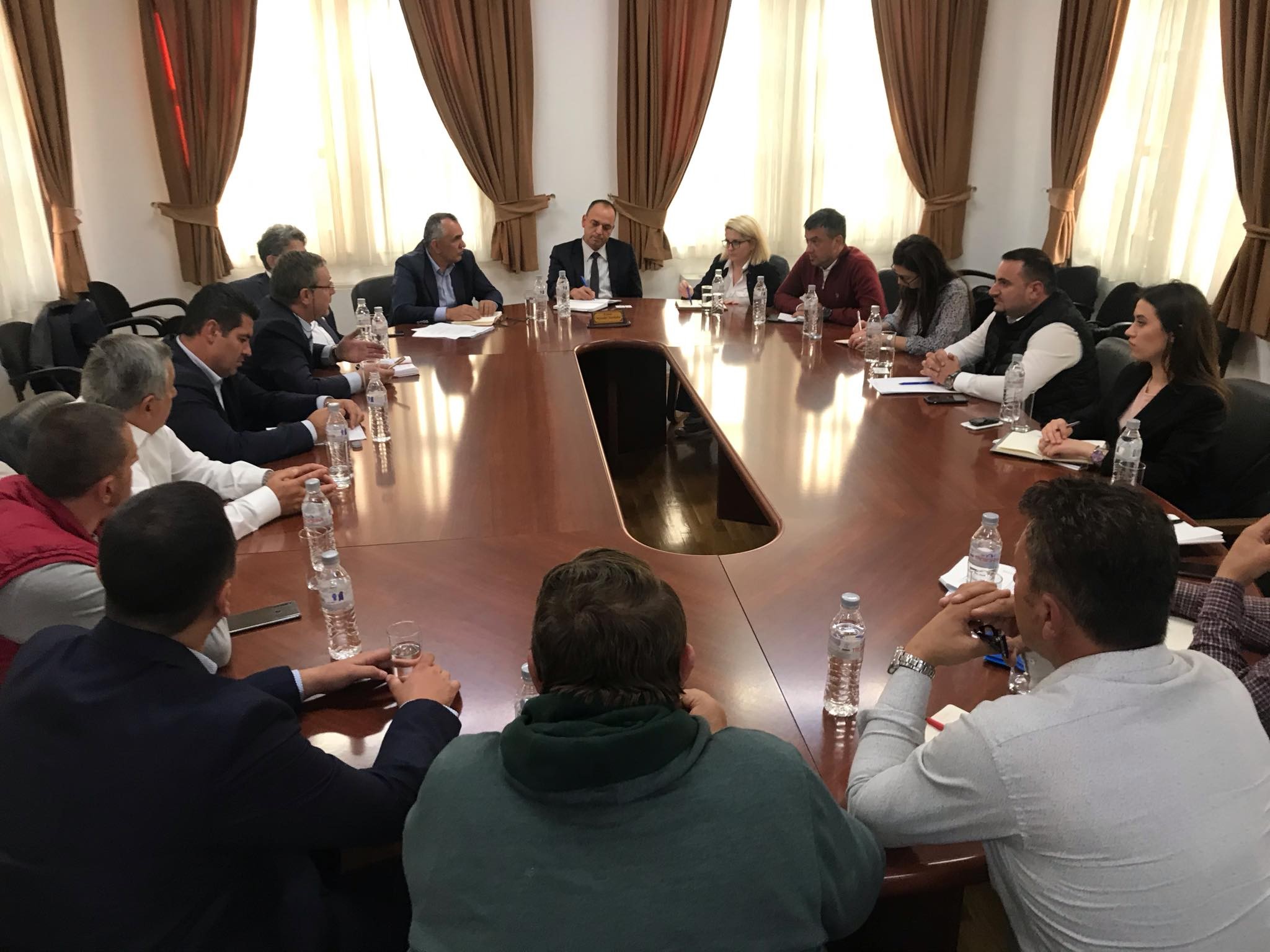 Bizneset delegojnë shqetësimet tek Kryetari Haskuka