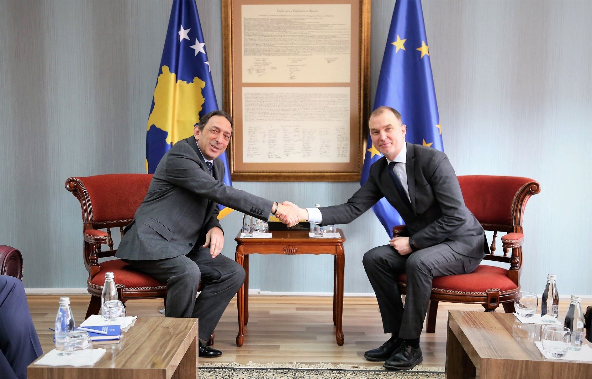 Cullen shpreh gatishmërinë e Komisionit Evropian për ta mbështetur Kosovën 
