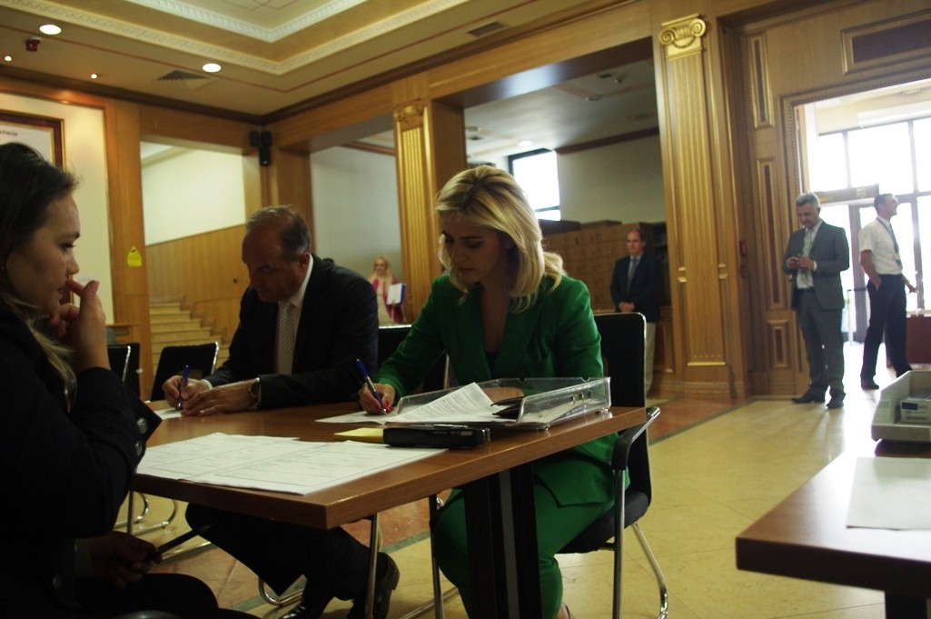 U regjistruan edhe 43 deputetë të tjerë të Kuvendit