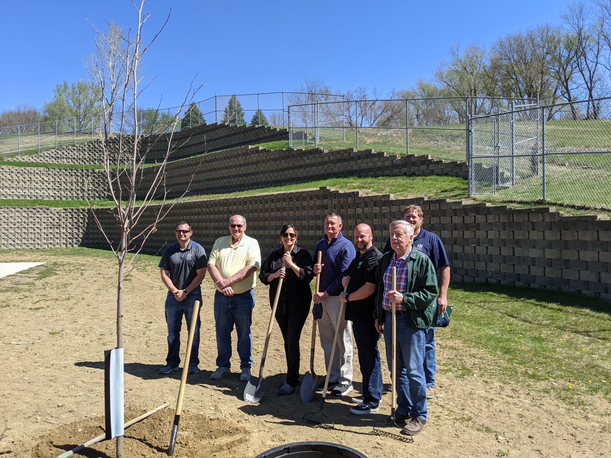 Sioux City në ShBA mbolli një pemë dhe ia kushtoi Gjilanit për fuqizimin e partneritetit