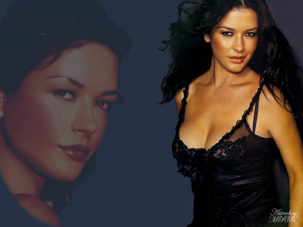 Catherine Zeta-Jones i pastron flokët me birrë