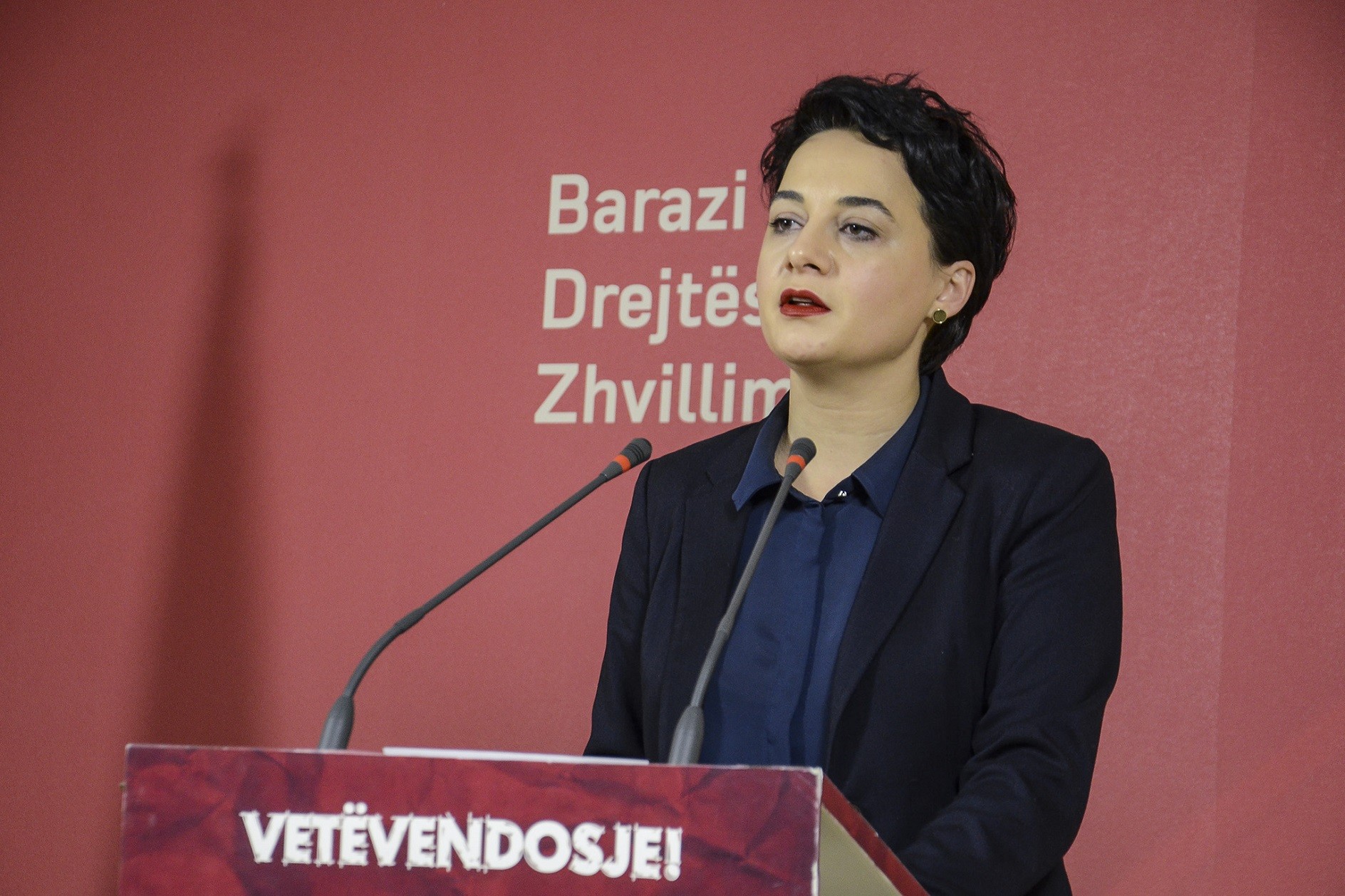 Politika e jashtme e Kosovës përplot premtime, dështime e skandale pafund