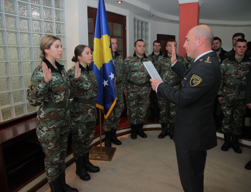 Diplomojnë kadetë të FSK-së nga radhët e komuniteteve