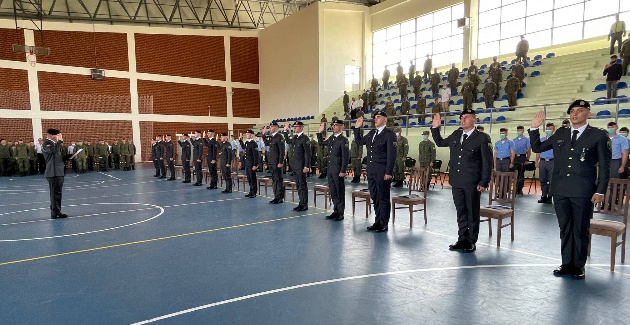 Në Akademinë e Mbrojtjes së FSK-së diplomuan kadetët e gjeneratës 2021