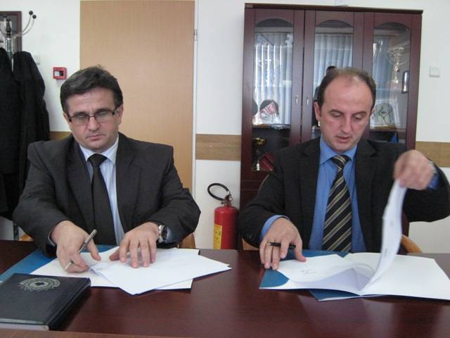 Dogana dhe AKK nënshkruan memorandum mirëkuptimi 