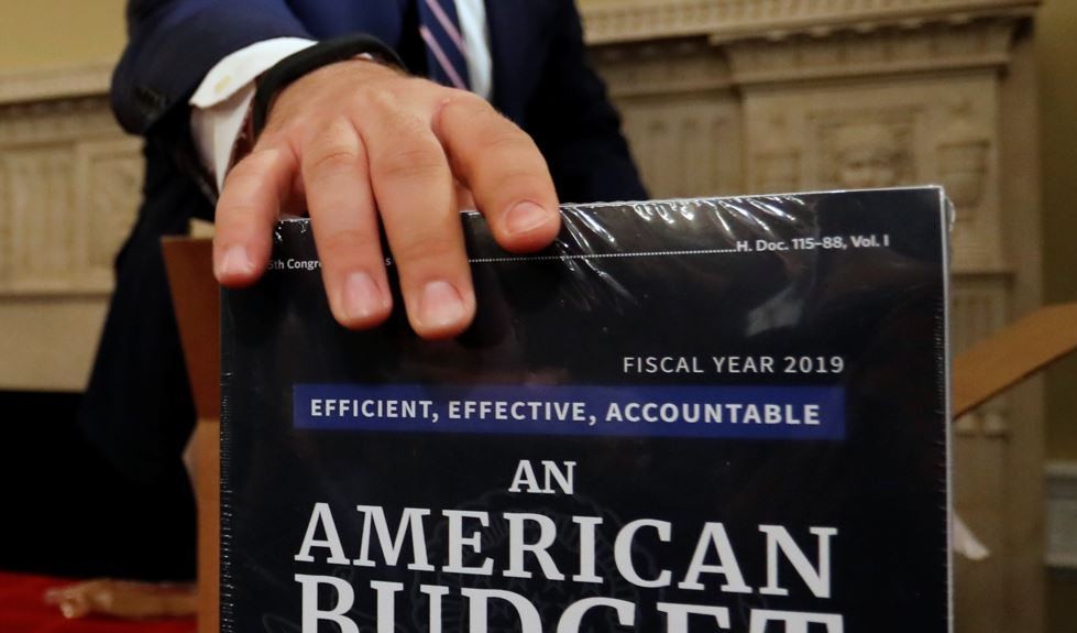 Trump i dërgon Kongresit një projekt-buxhet prej 4 trilion dollarë