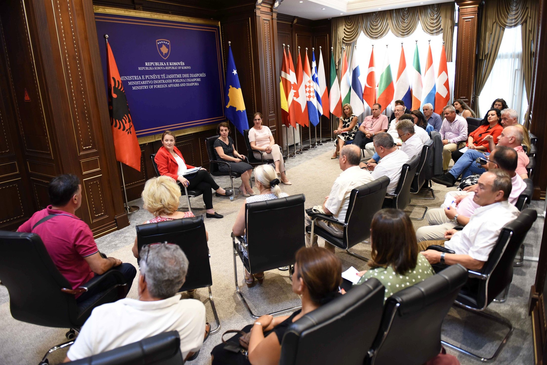 Gërvalla dhe Nagavci mbështesin mësuesit e diasporës për mësimin shqip