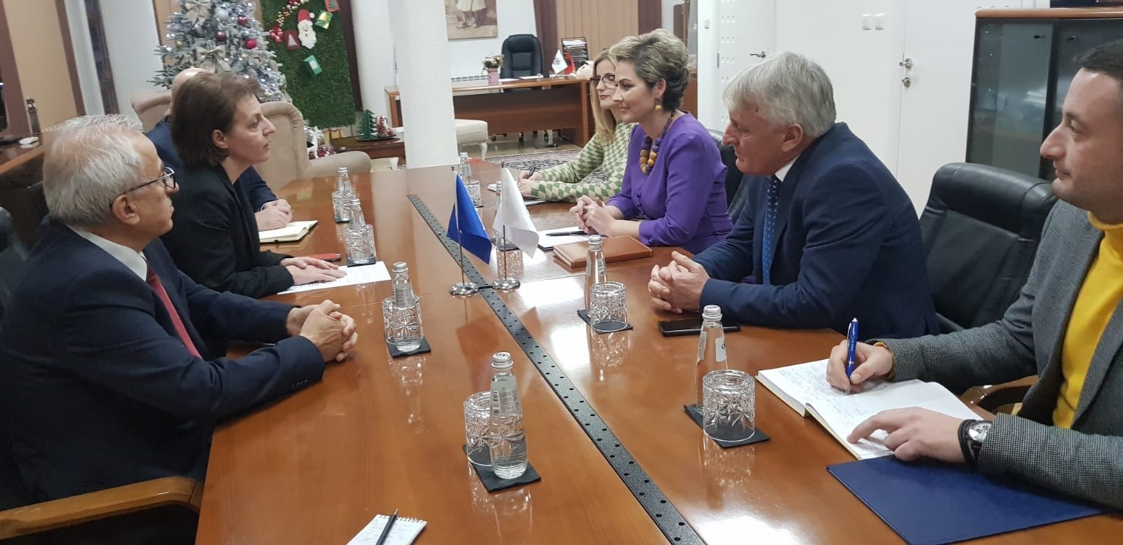 Gërvalla zotohet për sensibilizim ndërkombëtar për shkeljen e të drejtave të shqiptarëve të Luginës nga Serbia