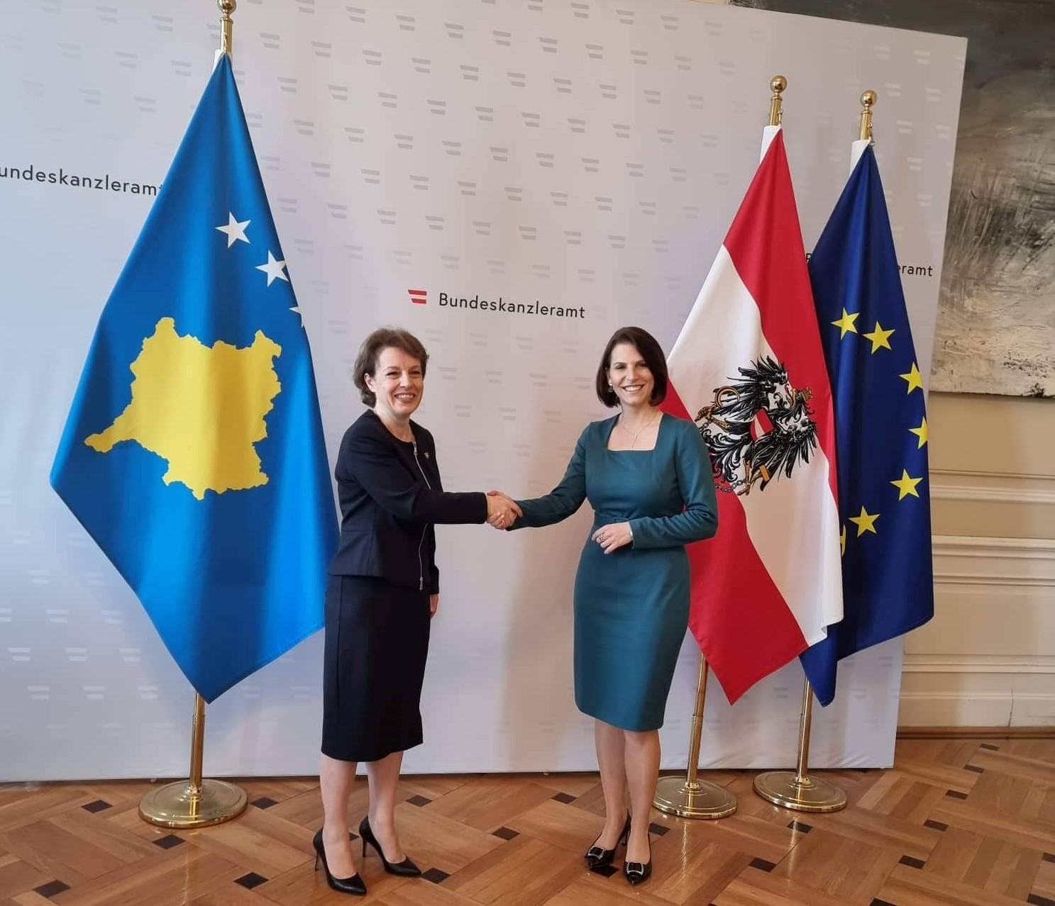 Ministrja Gërvalla në vizitë zyrtare në Austri, takon ministren Federale