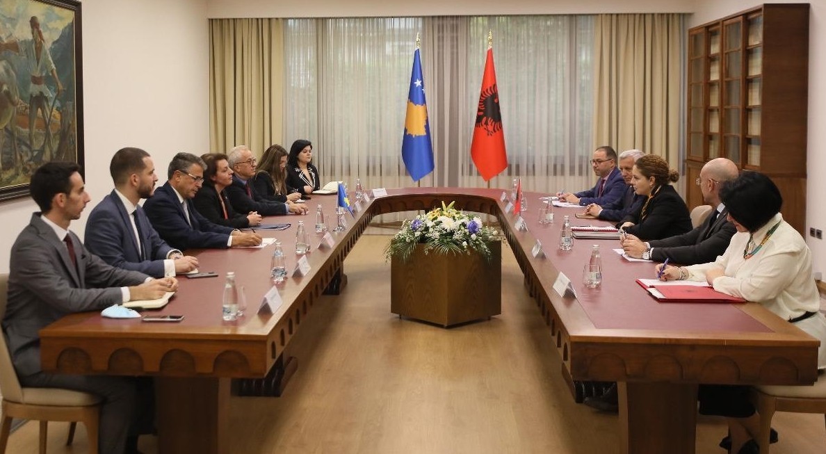 Gërvalla dhe Xhaçka dakordohen për bashkëpunim në diplomaci