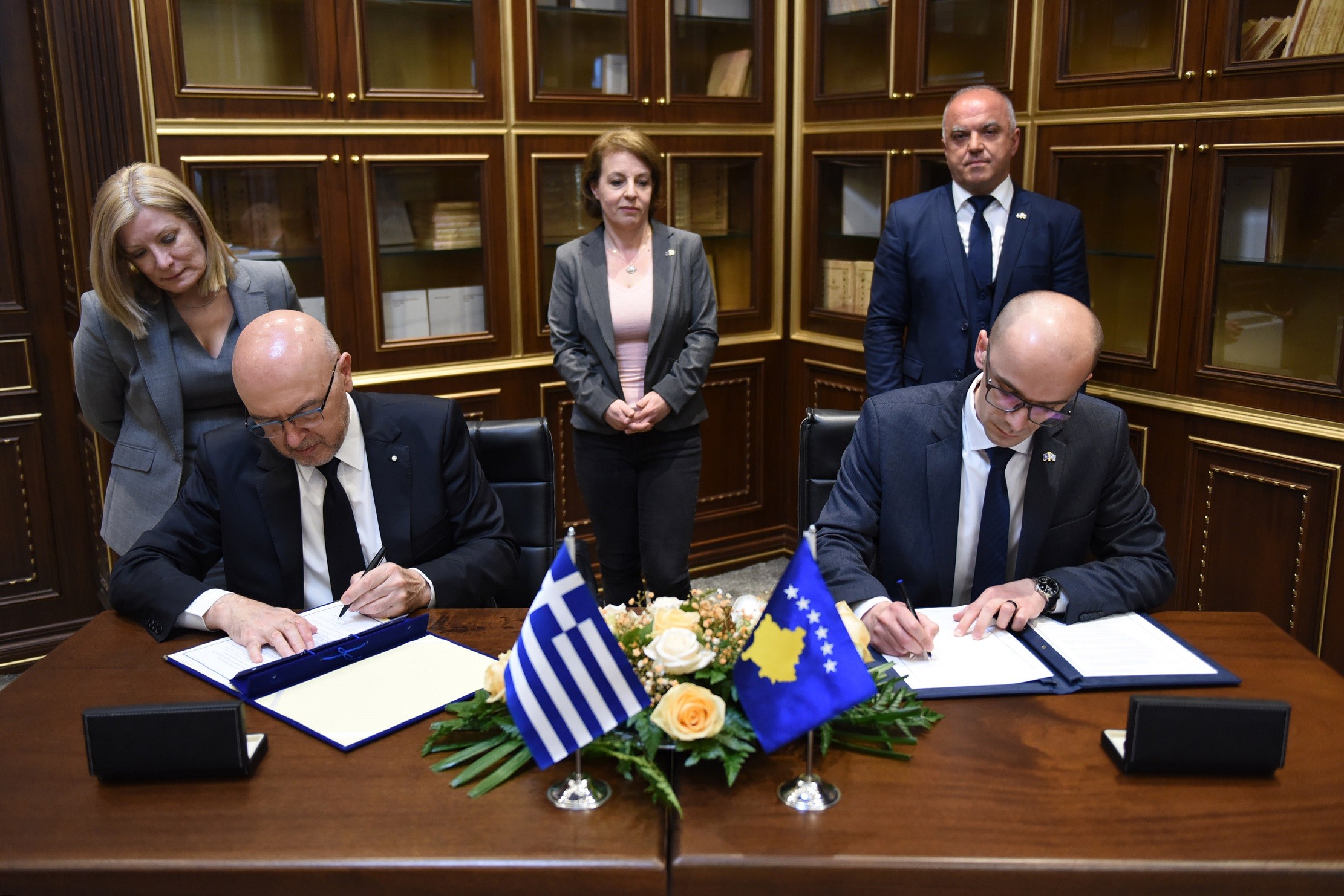 Kosova dhe Greqia nënshkruajnë dokument bashkëpunimi