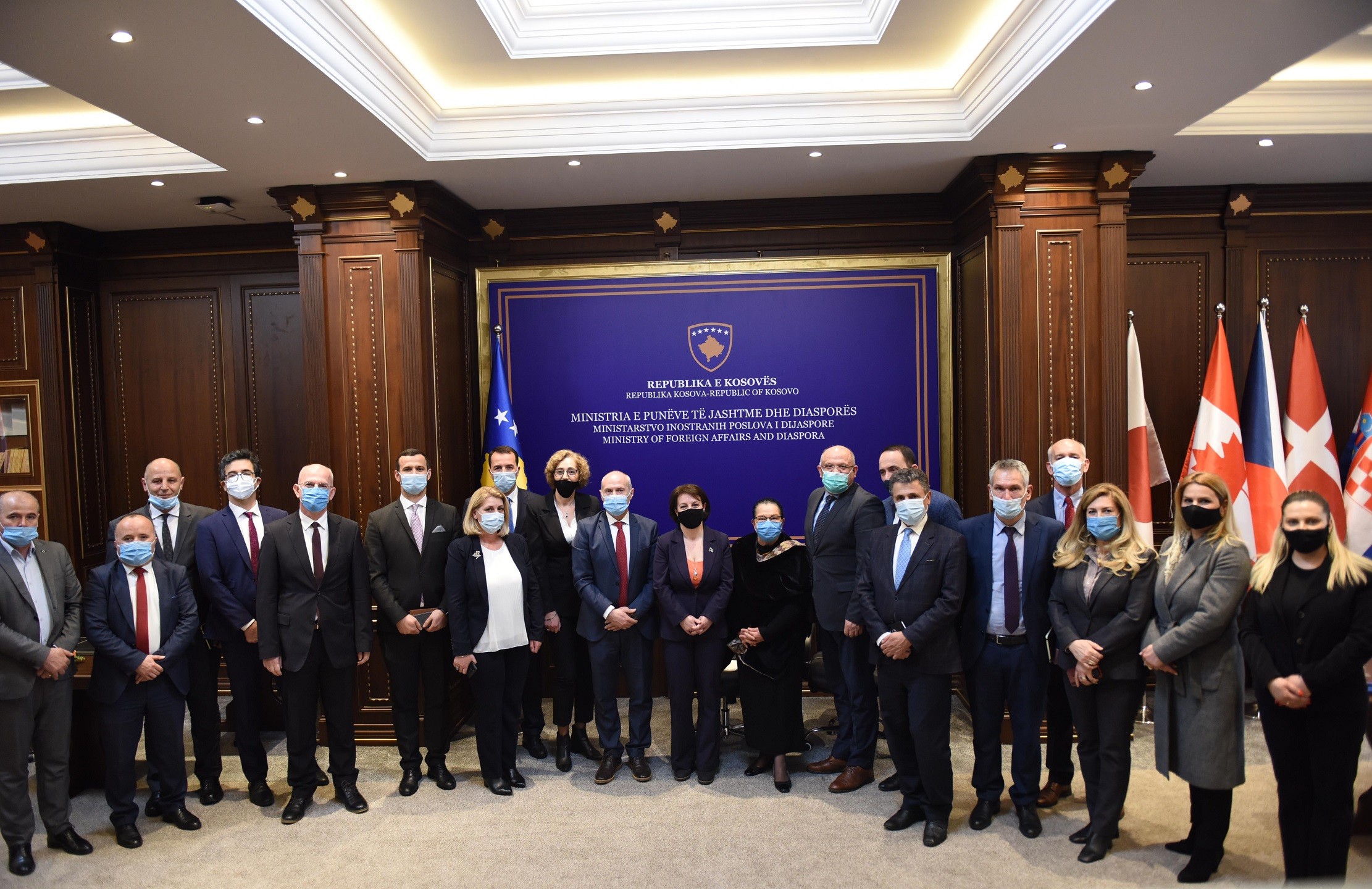 Donika Gërvalla mori detyrën e Ministres së Punëve të Jashtme dhe Diasporës