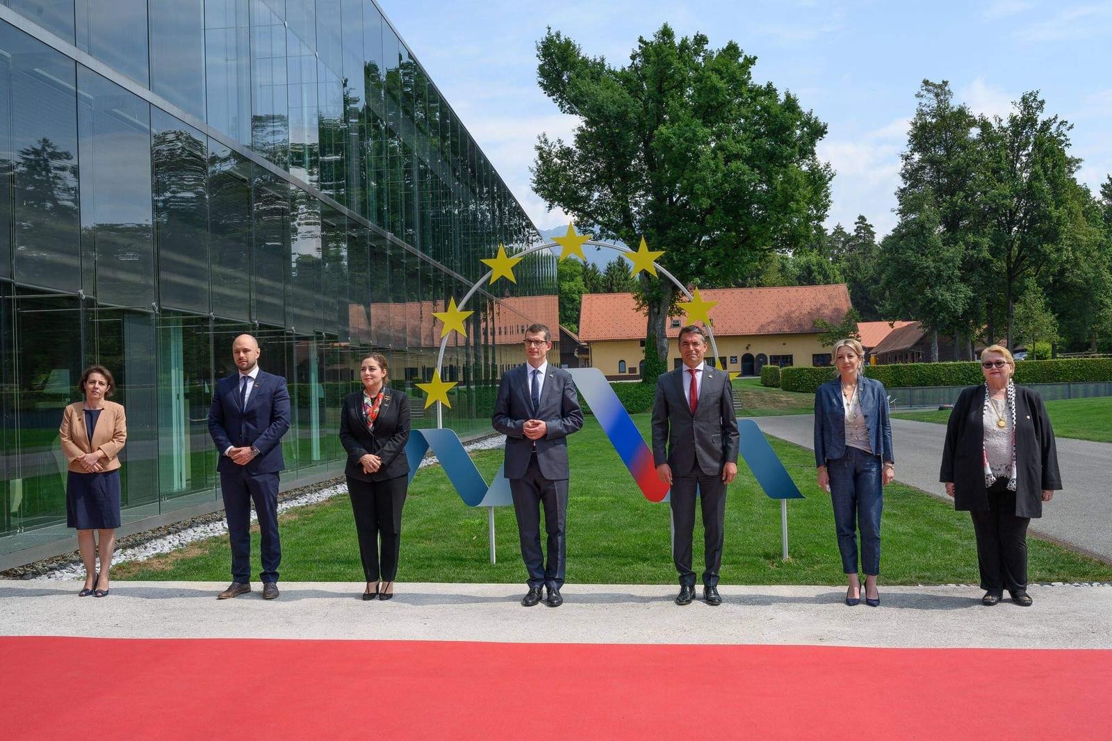 Gërvalla: BE-ja duhet ta ndalë ‘mini-shengenin’, i rrezikshëm për paqen në Ballkan 