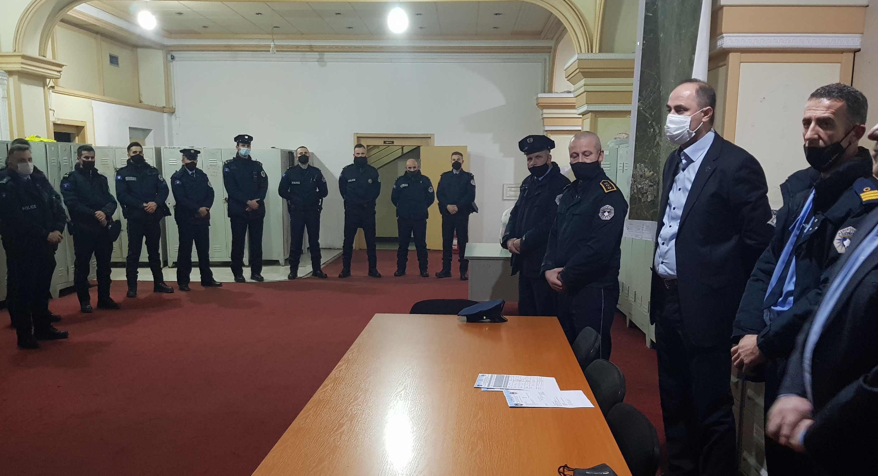 Drejtori Policisë vizitoi zyrtarët policorë që u kujdesen për sigurinë në vend