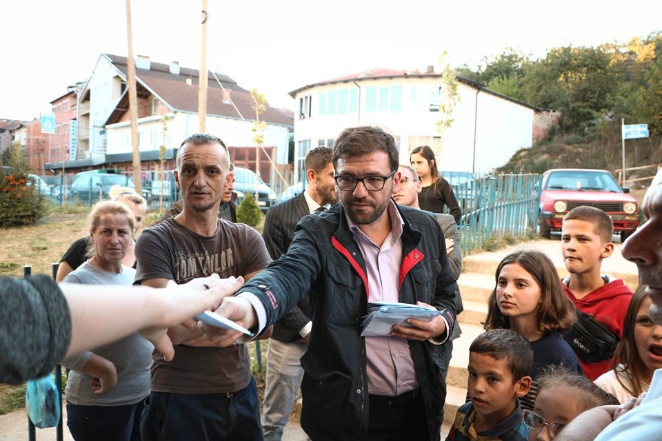 Komuna e Prishtinës përkrah banorët e ndërtesave sociale dhe të veteranëve