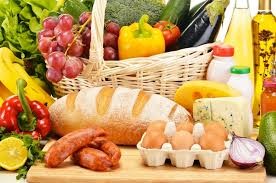 Nënproduktet e qumështit dhe drithërat ngrenë çmimet e ushqimeve në shkurt